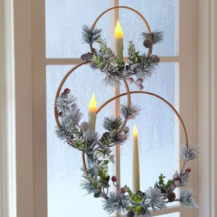 How to decorate window for christmas